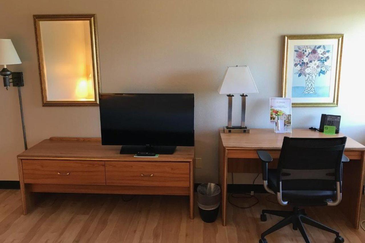 Days Inn By Wyndham Pleasant Prairie Kenosha Экстерьер фото