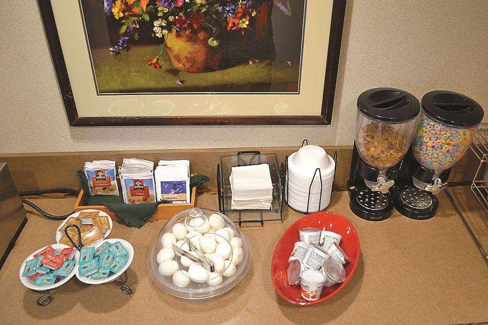 Days Inn By Wyndham Pleasant Prairie Kenosha Удобства фото