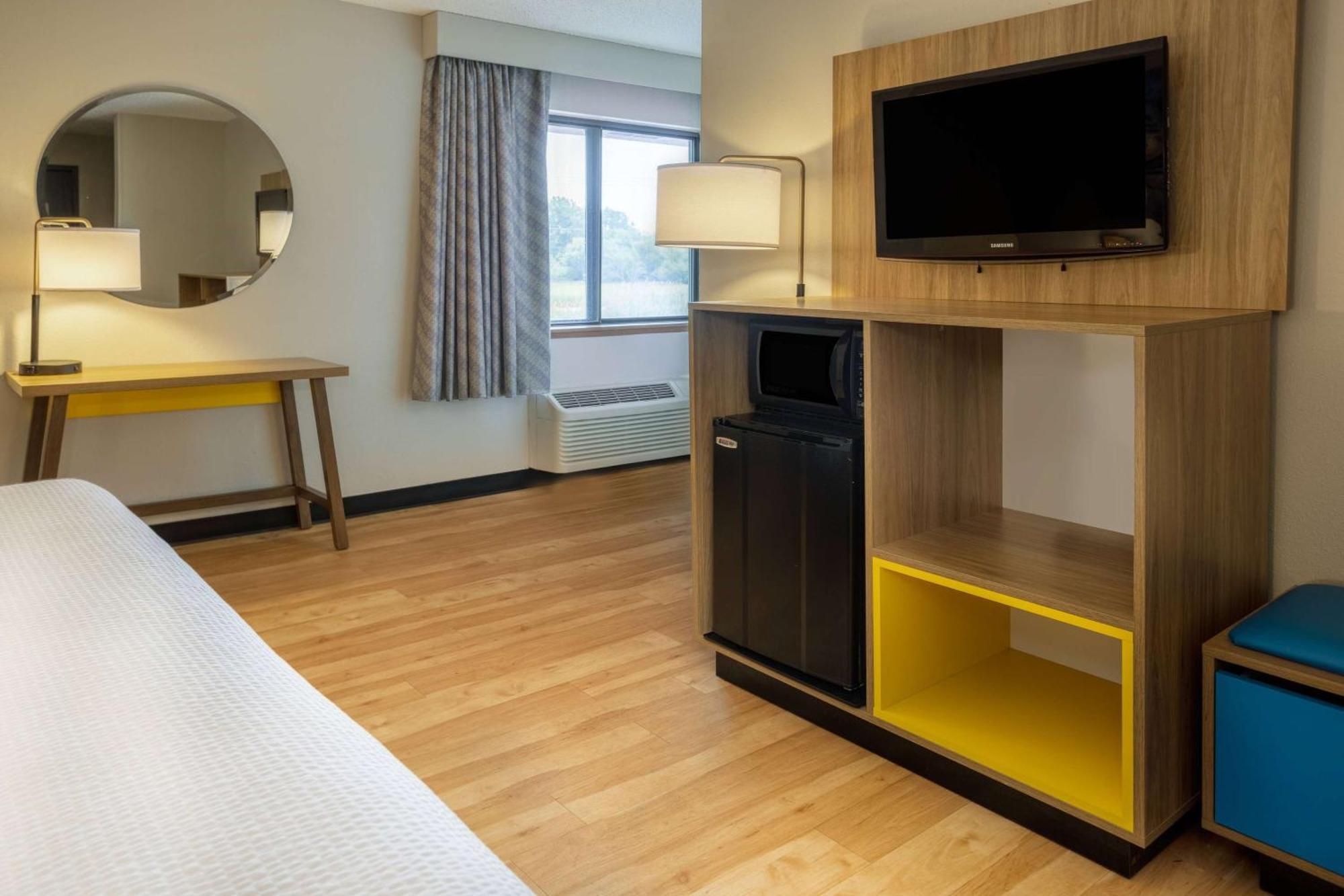 Days Inn By Wyndham Pleasant Prairie Kenosha Экстерьер фото