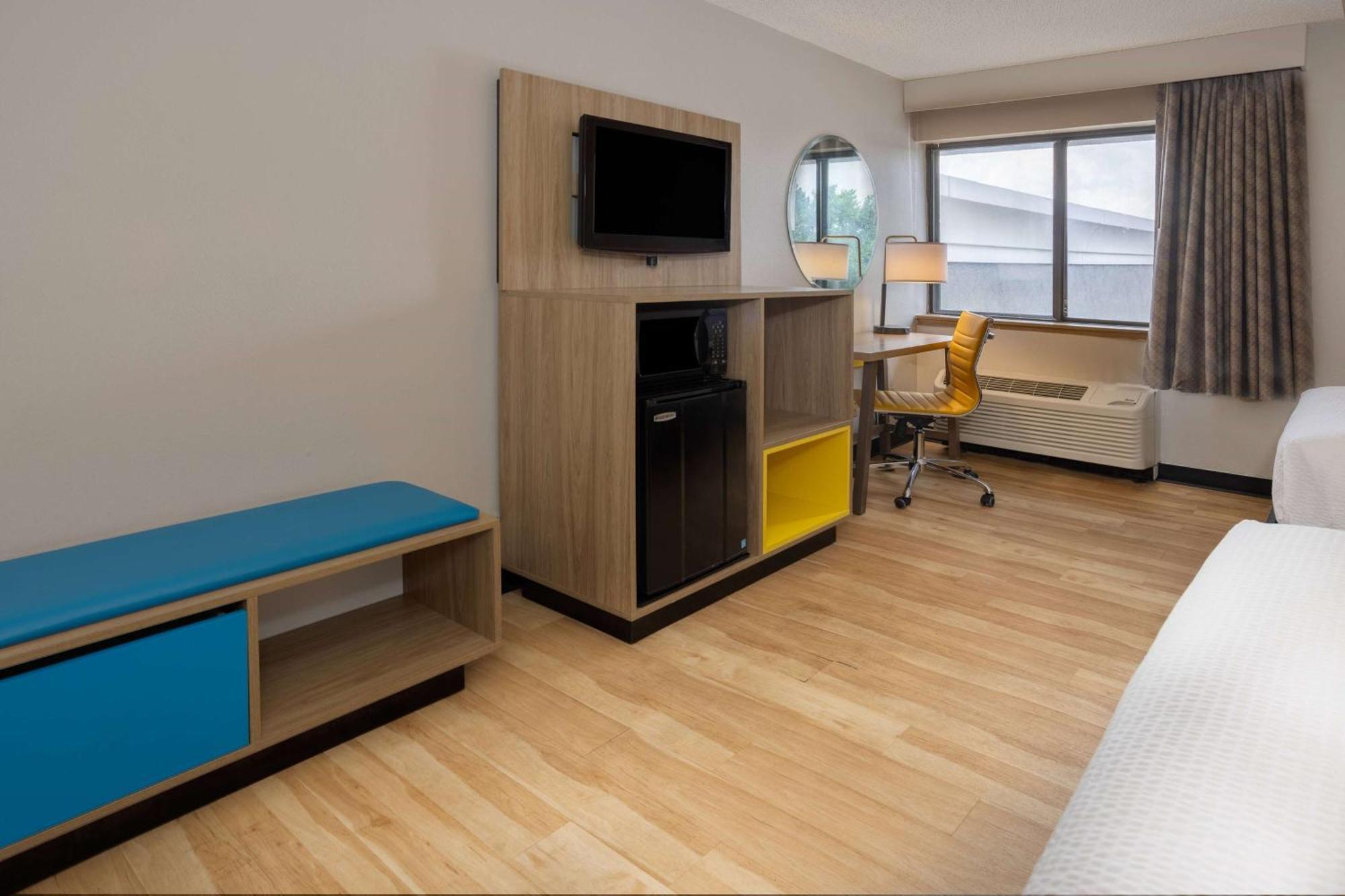 Days Inn By Wyndham Pleasant Prairie Kenosha Экстерьер фото