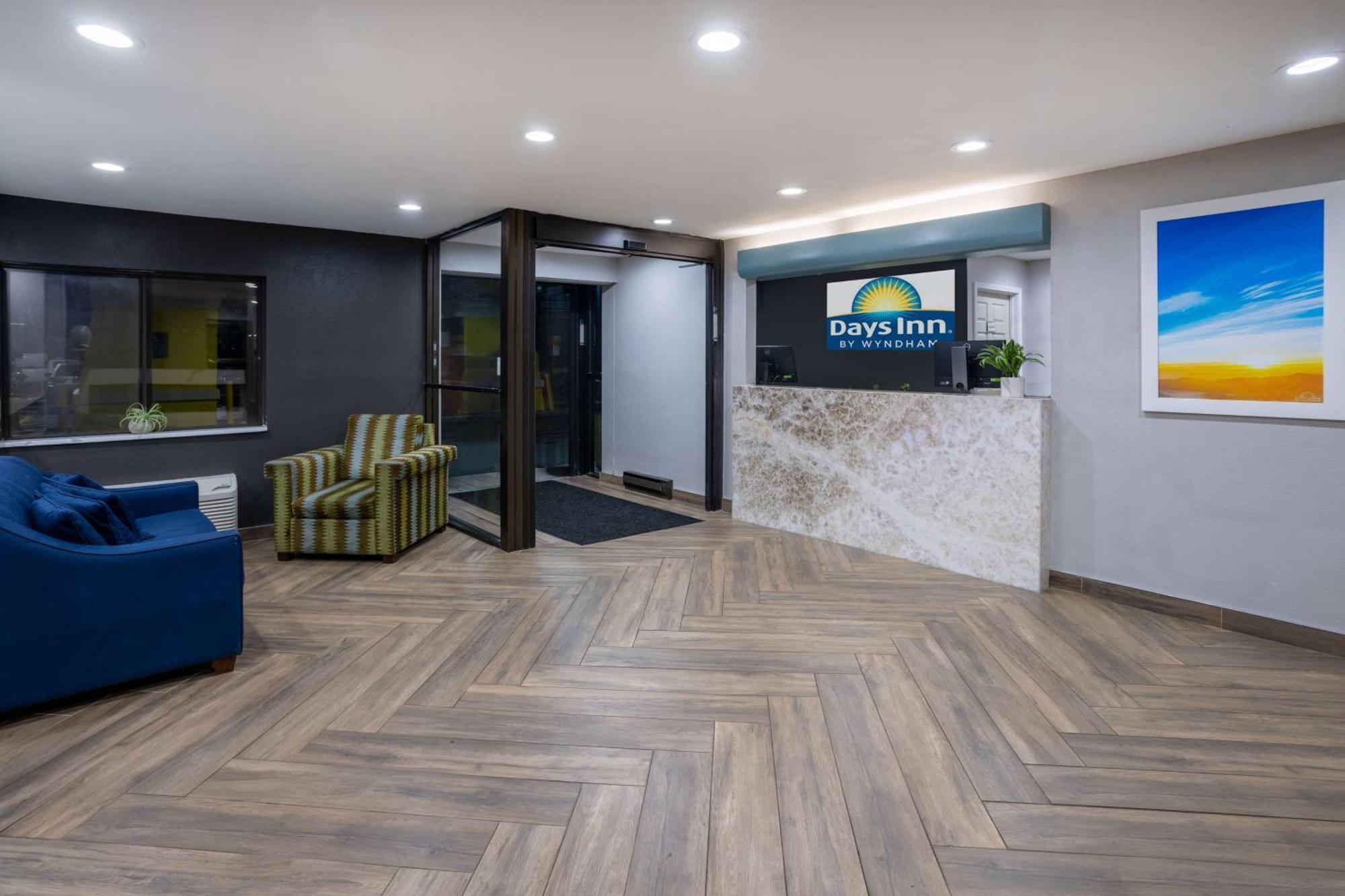 Days Inn By Wyndham Pleasant Prairie Kenosha Экстерьер фото