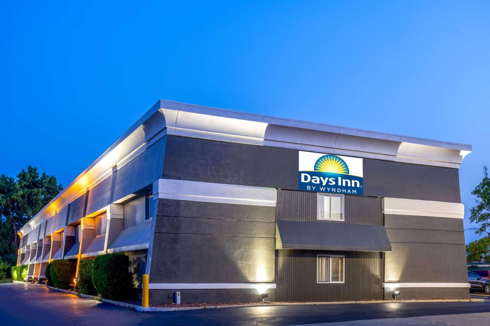Days Inn By Wyndham Pleasant Prairie Kenosha Экстерьер фото